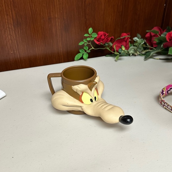 Warner Bros Looney Tunes Mug Coyote face mug - Picture 2 of 10